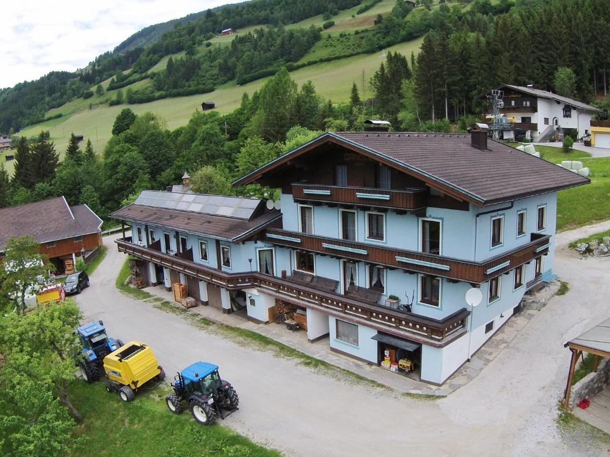 Spacious Apartment With Close To Skiing Points Митерзил Екстериор снимка